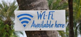 Internet gibt es in Singapur fast überall, nicht nur wie hier an Sentosa Beach
