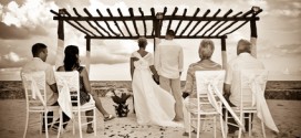 Hochzeit an einem Strand in Indonesien